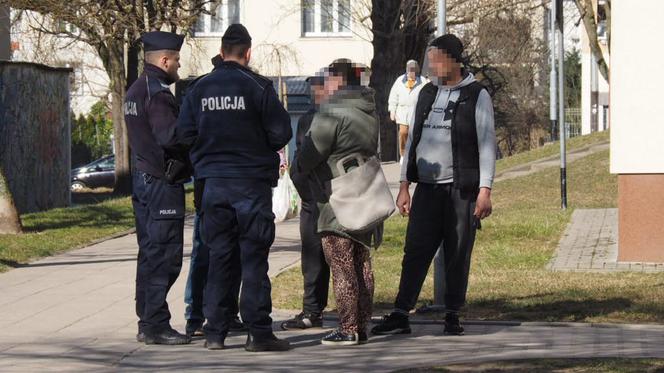 W wiacie śmietnikowej przy ul. Moniuszki znaleziono ciało kobiety
