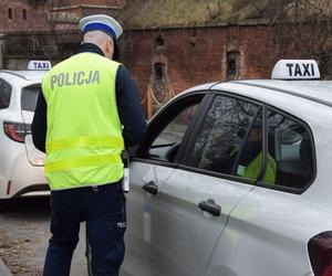 Kraków: szokujące wyniki kontroli taksówek. Kierowca pod wpływem alkoholu, 81 wykroczeń na 99 inspekcji