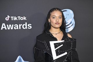 Sara James chwilowo rezygnuje z muzyki. Wszystko przez obowiązki szkolne