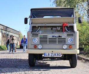 Zlot pojazdów zabytkowych na terenie dawnej Fabryki Samochodów Ciężarowych w Lublinie