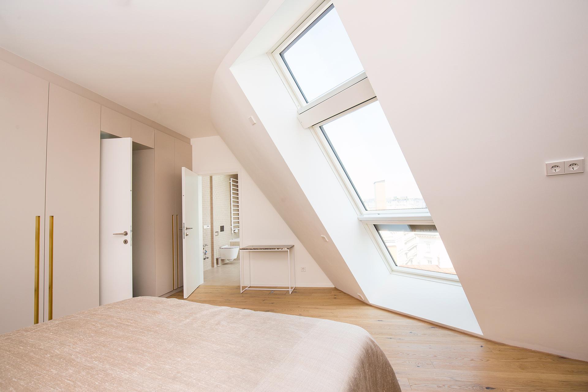 FAKRO_AT_Renngasse_Vienna  FTW P5 Z-Wave, FXW 007 (www)