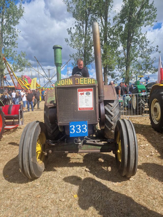 XXIII Międzynarodowy Festiwal Starych Ciągników i Maszyn Rolniczych im. Jerzego Samelczaka. Zdjęcia z parady i terenu festiwalu