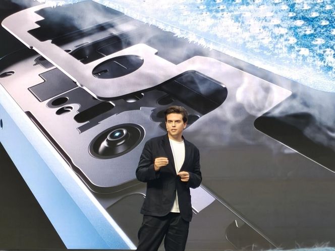realme GT7 - 2025