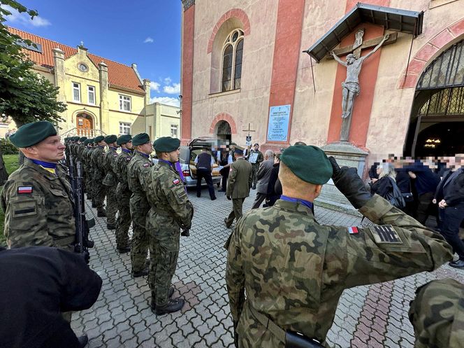 Ojciec i 2-letni synek spoczęli w jednej trumnie