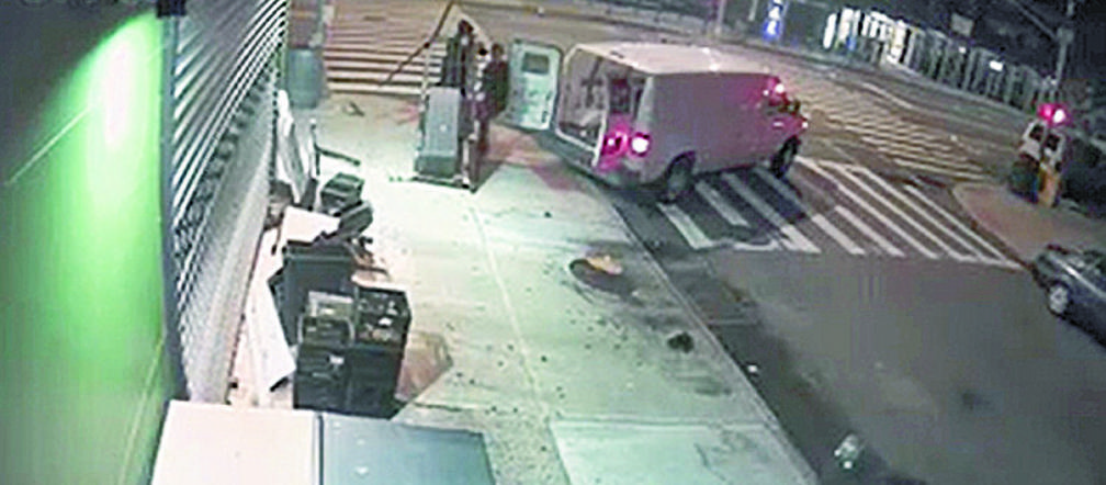 Wyrywają bankomaty ze ściany   