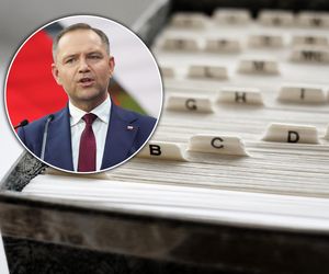 Imię Karol pochodzi z germańskiego i oznacza „bohater”. To człowiek u szczytu władzy. Jakie cechy osobowości ma mężczyzna o tym imieniu? Znaczenie imion męskich