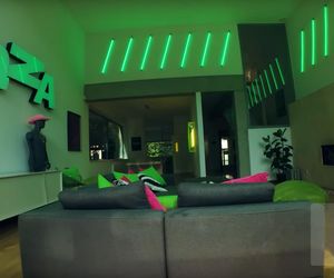 Friz pokazał domy BAZY i FAZY! Tak mieszkają uczestnicy Twoje 5 minut