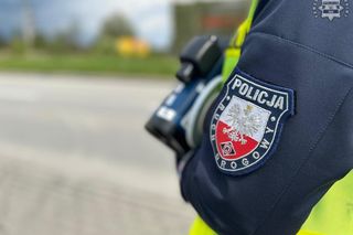 Pirat drogowy w Żorach. Gnał niemal 100km/h w zabudowanym