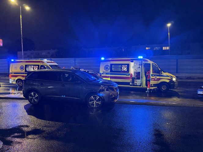 Karambol w Warszawie. 12 samochodów rozbitych, są ranni