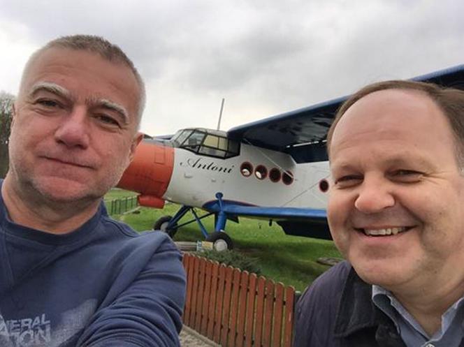 naswza piosenka jest bardzo krótka: wódka i jeszcze raz wódka