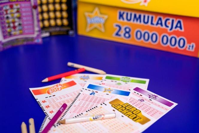 Szczęście i pech jednocześnie. 73 osoby trafiły piątkę w Lotto. Tyle im wypłacą 