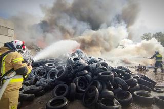 Ogromny pożar na składowisku odpadów w powiecie mińskim