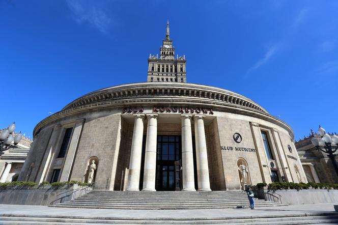 Inwestycje w Warszawie drożeją. Wielkie dopłacanie albo unieważnianie 