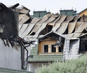 Blok przy ul. Powstańców w Ząbkach po pożarze