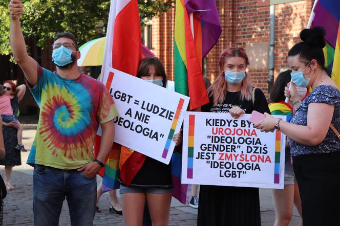 Demonstracja "Nie jestem ideologią" w Toruniu
