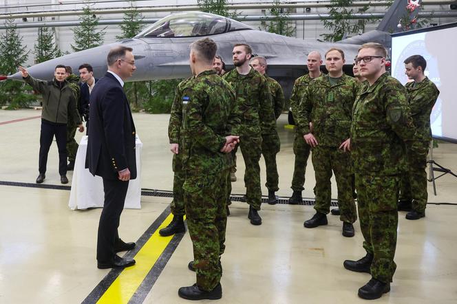 Andrzej Duda w Bazie Lotniczej w Amari