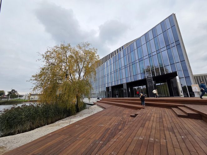 Nowa perła Bydgoszczy. Spacer wokół Akademii Muzycznej zachwyca!