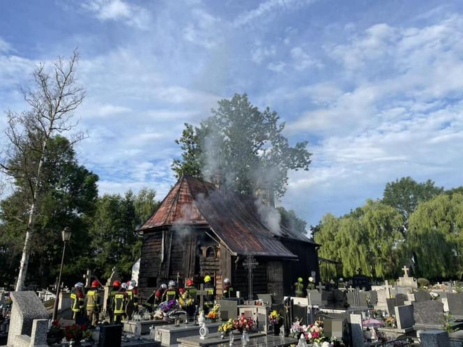 Pożar zabytkowego kościoła w Nowym Sączu