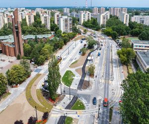 Tramwaj na Stegnach zawisł nad ziemią. Strażacy padli na kolana 