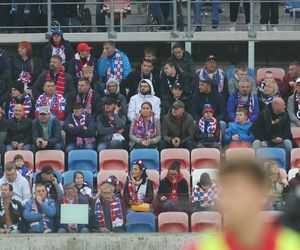 Górnik Zabrze zmierzył się z Zagłębiem Lubin. Kibice rozgrzewali piłkarzy z trybun