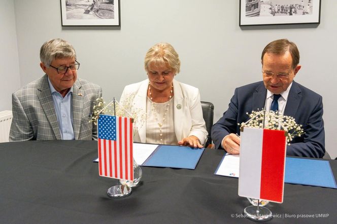 Porozumienie o utworzeniu w Chicago Centrum Kultury Regionów Polskich w Ameryce