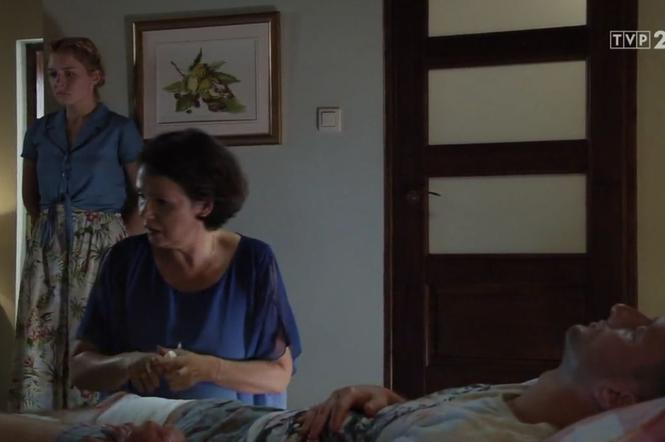 M jak miłość odc. 1410. Marysia (Małgorzata Pieńkowska), Bartek (Arkadiusz Smoleński), Ula (Iga Krefft)