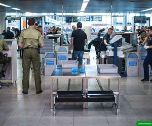 Żartował, że ma bombę w walizce. Na pokład samolotu już nie wszedł