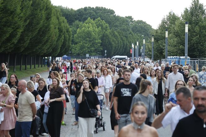 Koncert Jennifer Lopez w Warszawie (25.07.2025) - część pierwsza. Organizatorem koncertu jest Prestige MJM