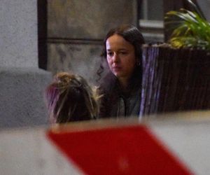 Monika Brodka winko papierosek i taksówka