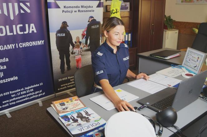 Podkarpaccy policjanci składają życzenia w Dniu Kobiet 