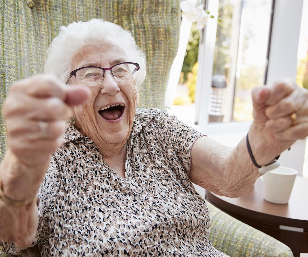 Przebadali 176 stulatków i już wiedzą. Sekret długowieczności tkwi w mikrobiomie