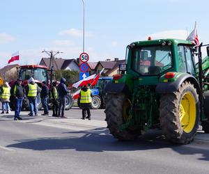 Protest rolników 21 marca na węźle Tatary w Lublinie