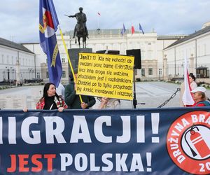 W Warszawie odbył się antyimigrancki marsz i kontrmanifestacja. Pojawiło się kilka tysięcy osób