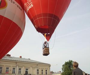 Festiwal Balonów w Kielcach. Pokazy w ramach Budzenia Sienkiewki wzbudziły duże zainteresowanie