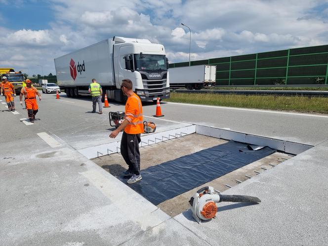 Tak naprawiano betonową nawierzchnię autostrady A1