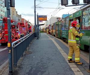 Zderzenie dwóch tramwajów w Łodzi! Kilka osób zostało rannych [ZDJĘCIA].