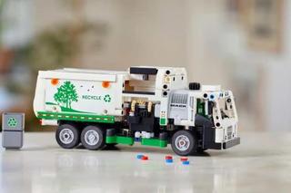 LEGO Technic Mack LR Electric Garbage Truck — 42167
