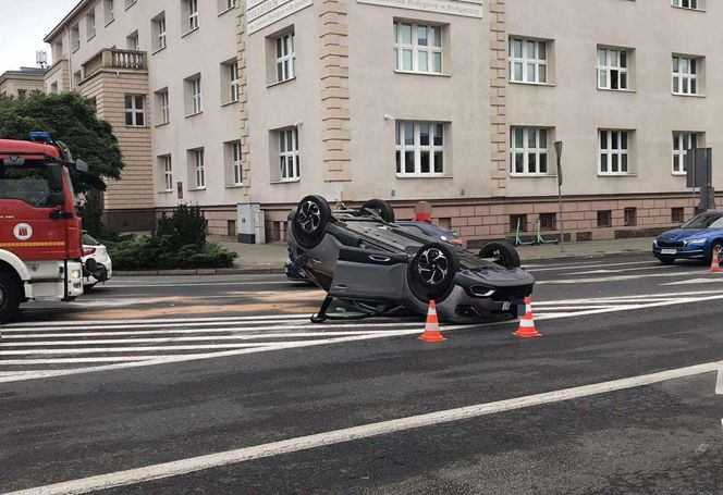 Przejazd ulicą 3 Maja był chwilowo zablokowany, jednak obecnie nie ma już utrudnień w ruchu