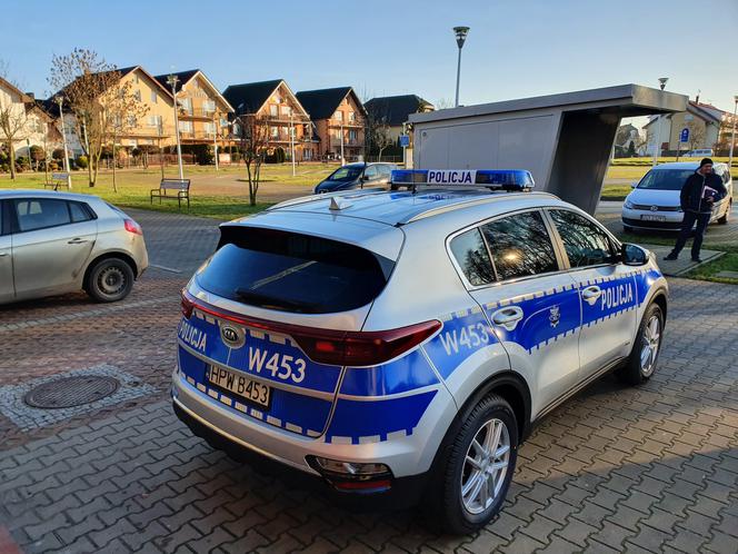 Policja zainwestowała w dwa nowe SUV-y! Bogato wyposażone radiowozy marki Kia Sportage rozpoczęły służbę w drogówce