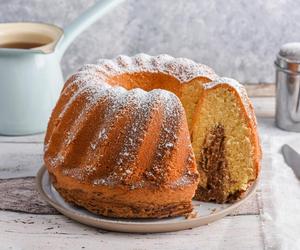 Sucha babka po Wielkanocy? Zainspiruj się patentem z przeszłości i daj ciastu drugą szansę
