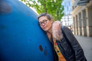 Jajo na placu Pięciu Rogów