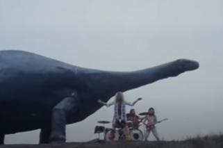 Van Halen i wielki dinozaur. Klip, o którym krążyły legendy, w końcu trafił do sieci
