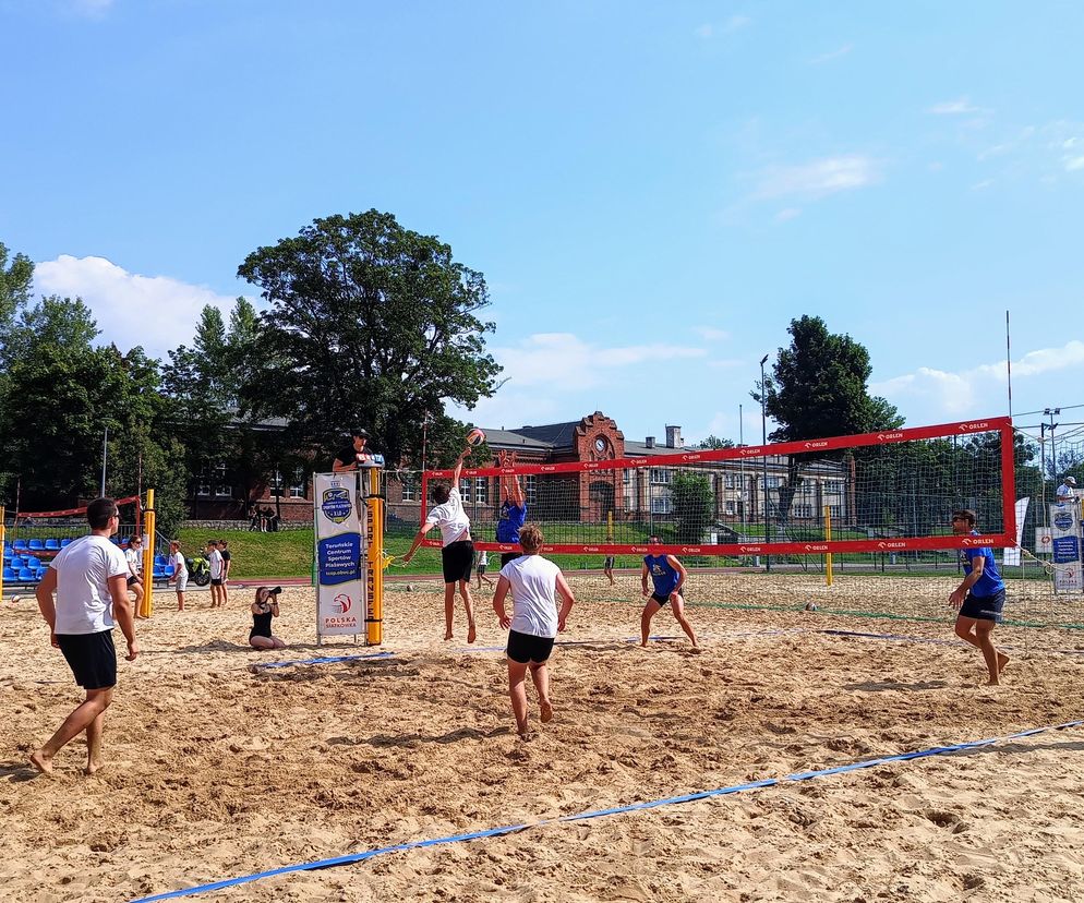 Siatkówka plażowa w Toruniu. Amatorzy sprawdzają swoją formę [AUDIO, GALERIA]