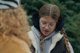 Barwy szczęścia, odcinek 3193. Pola (Gabriela Szewczyk), Żabcia (Hanna Klepacka)