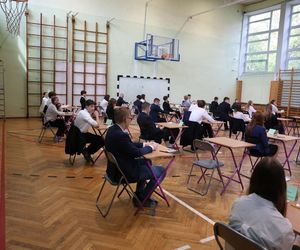 E8 2026: język angielski. Przecieki przed egzaminem z angielskiego. Jakie będą pytania na arkuszu cke?