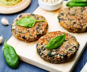 Kotlety z warzyw z rosołu. Proste i szybkie danie w stylu zero waste