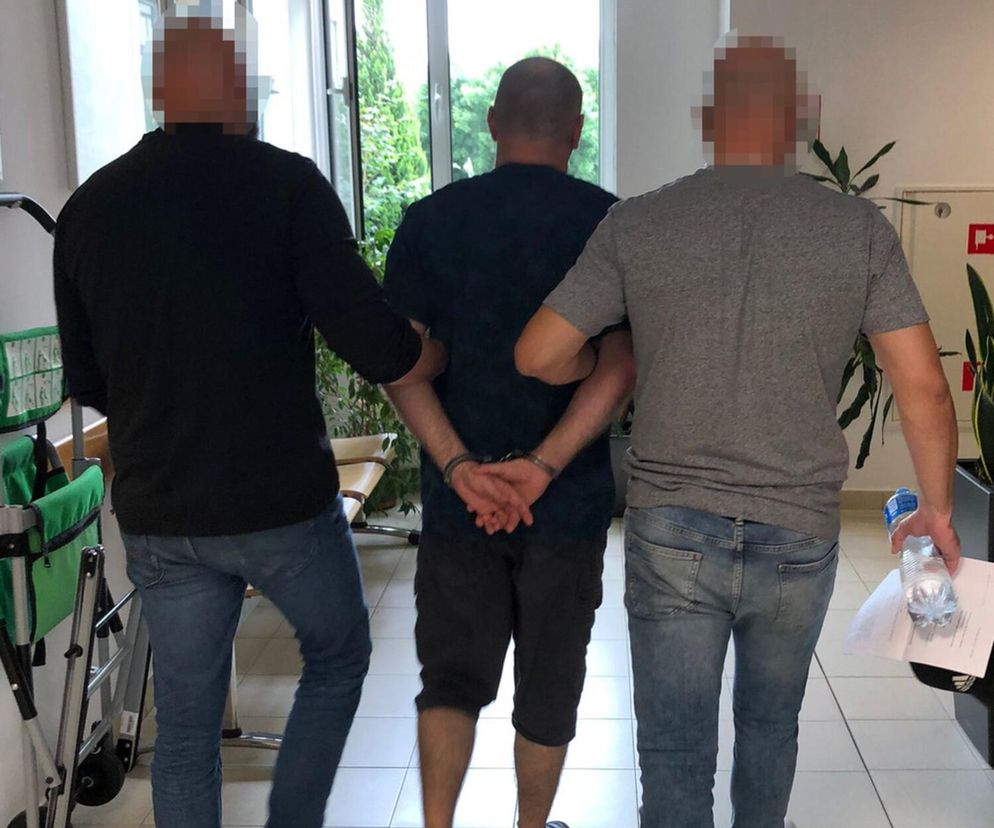 Matka i córka uratowane w ostatnim momencie? Bandzior latami groził im śmiercią. W końcu sięgnął po nóż