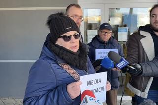 Co przychodnią Lecznic Citomed w Toruniu? Radny Wojciech Klabun zorganizował protest
