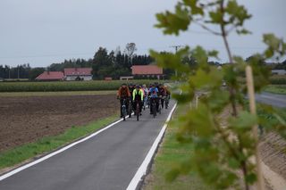 Nowa ścieżka rowerowa Lasocice–Święciechowa już otwarta. Pierwsi mieszkańcy wyruszyli na przejażdżkę