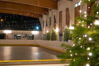 Lodowisko OSiR Wawer w Warszawie